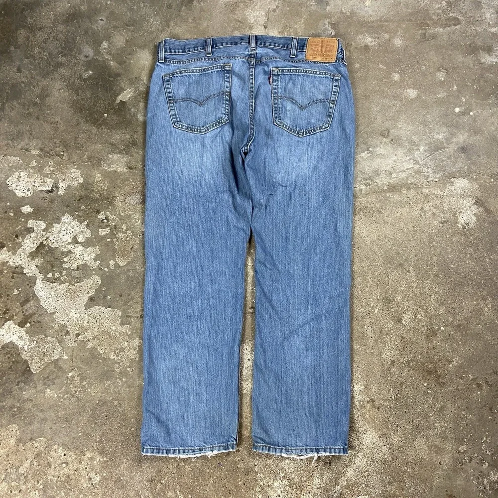 Levi's 559 Jeans Size 38x30 Blue Denim Medium Wash Relaxed Straight Casual Fit